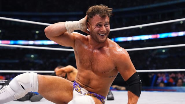 09-adam-cole-vs-mjf_2023_08_27_-aew_all_in_0039